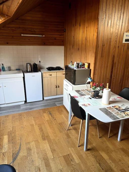 Studio Hyper Centre Tulle Leilighet Eksteriør bilde